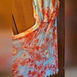 Floral Sleeveless Maxi Dress